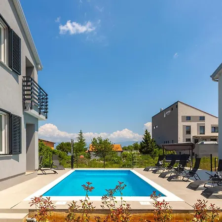 Stunning In With House Sea View Apartment *