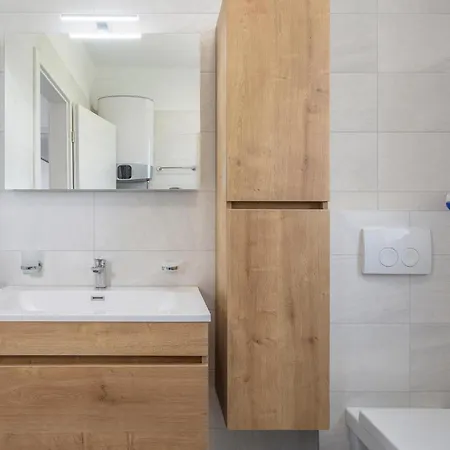 Awesome In With Wifi Lägenhet